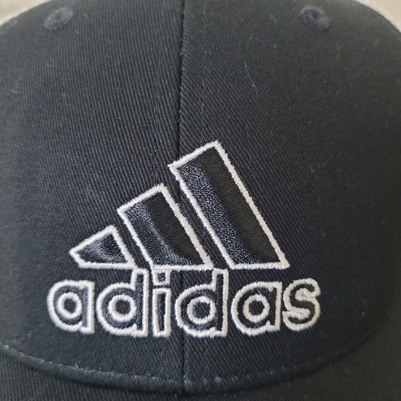 * Adidas Men's Structured Mesh Snapback Hat Adjustable Fit Black White - Picture 12 of 14